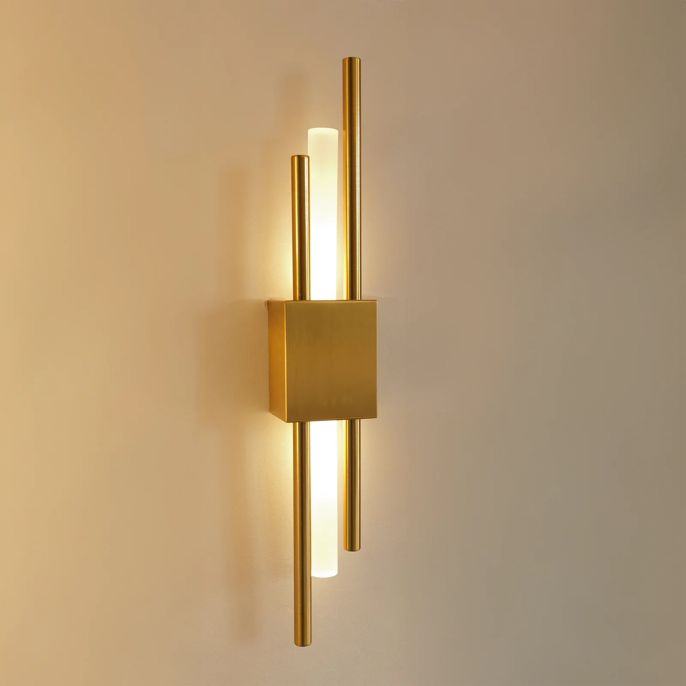 Glitch Wall Light • Gold • Rechargeable Battery • 2 Pack